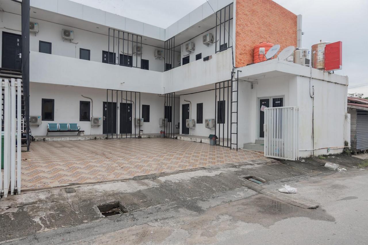 Reddoorz At Sani Guest House Balikpapan Exterior photo